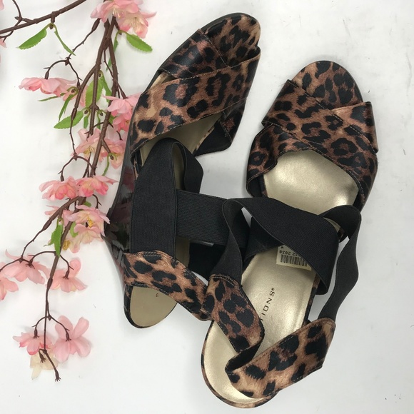 Predictions Shoes - Cheetah Print Elastic Wedge Sandals 10 Wide